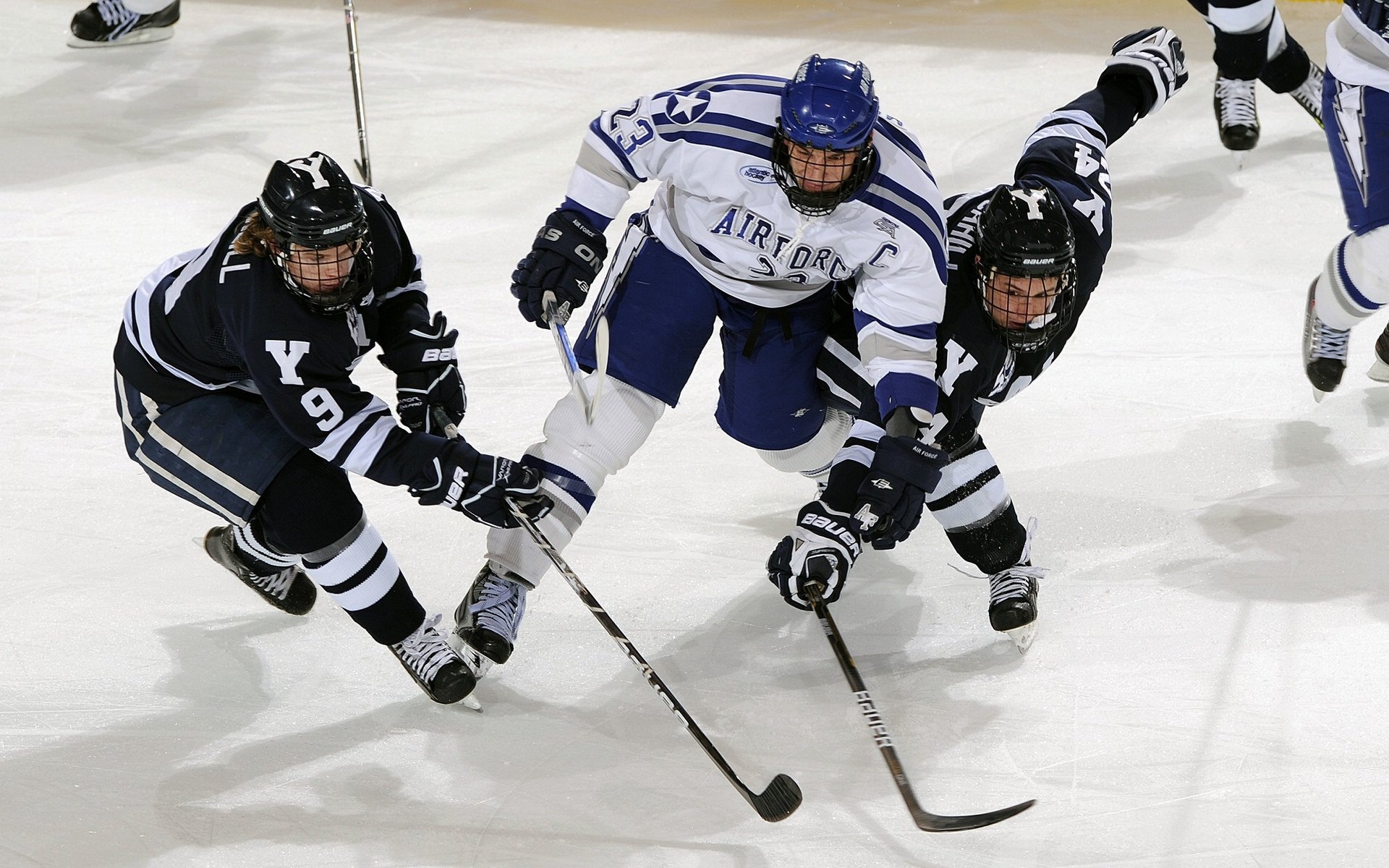 中场推进路线多样化是否降低被断球风险，中场问题